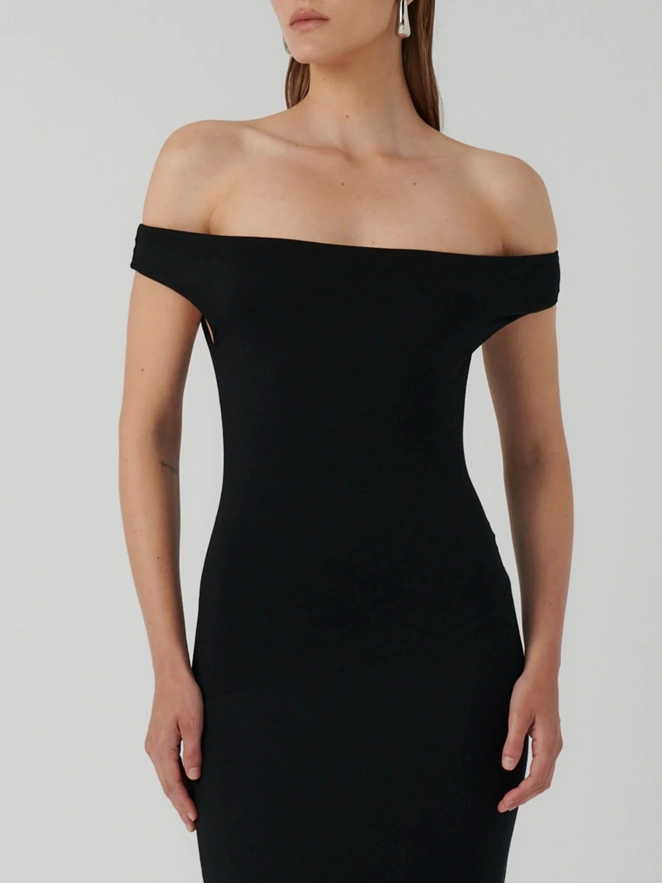 Adalee Maxi Dress - Black Perfect Fit Look