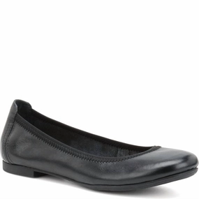 Lightweight Cushioning Perfect Support Women's Julianne Ballet Flat In Black