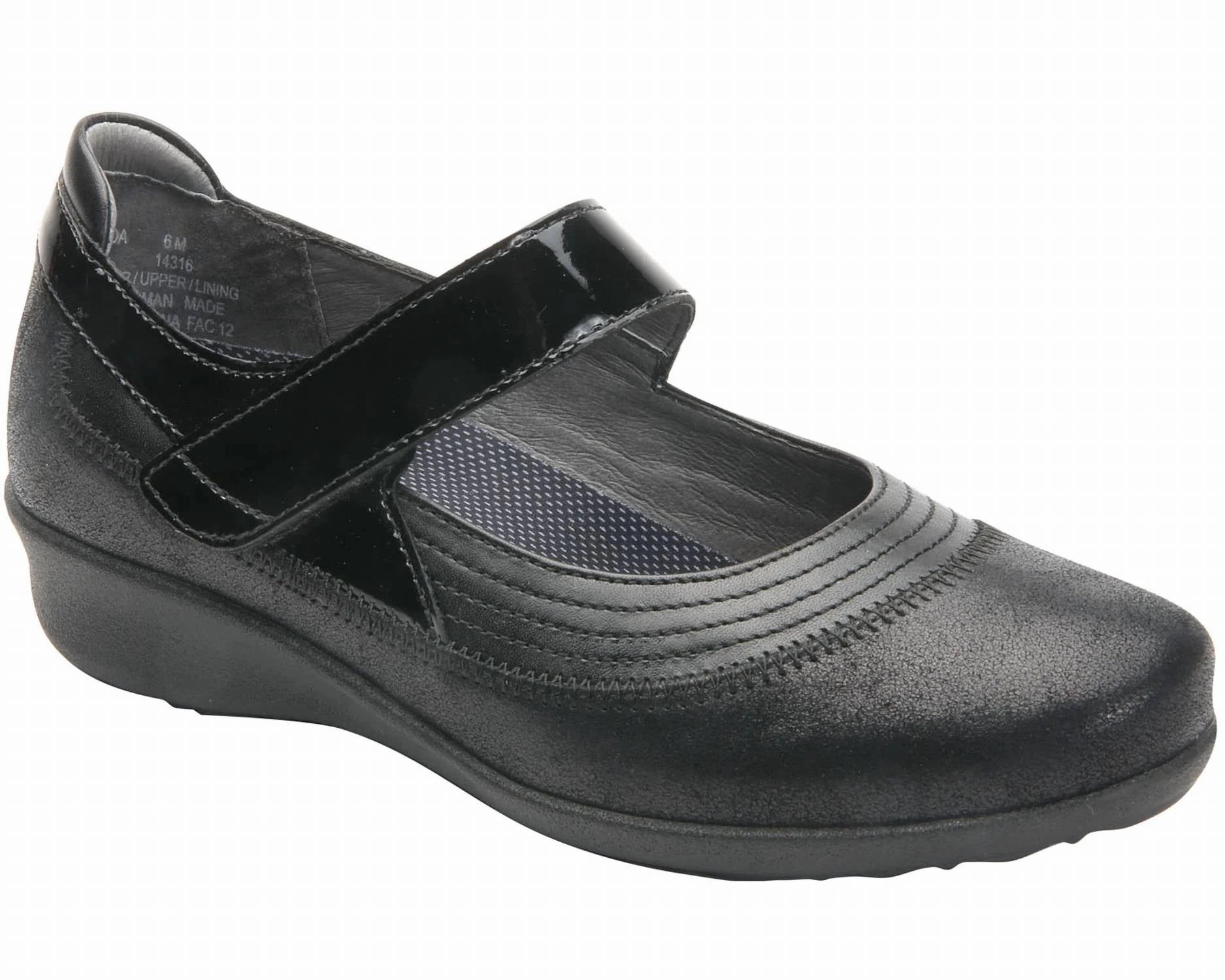 Stylish Design Sky Walk Genoa Loafer In Black