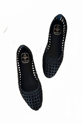 Women's Frankie Walking Flats In Jet Black Everyday Slip Look Point