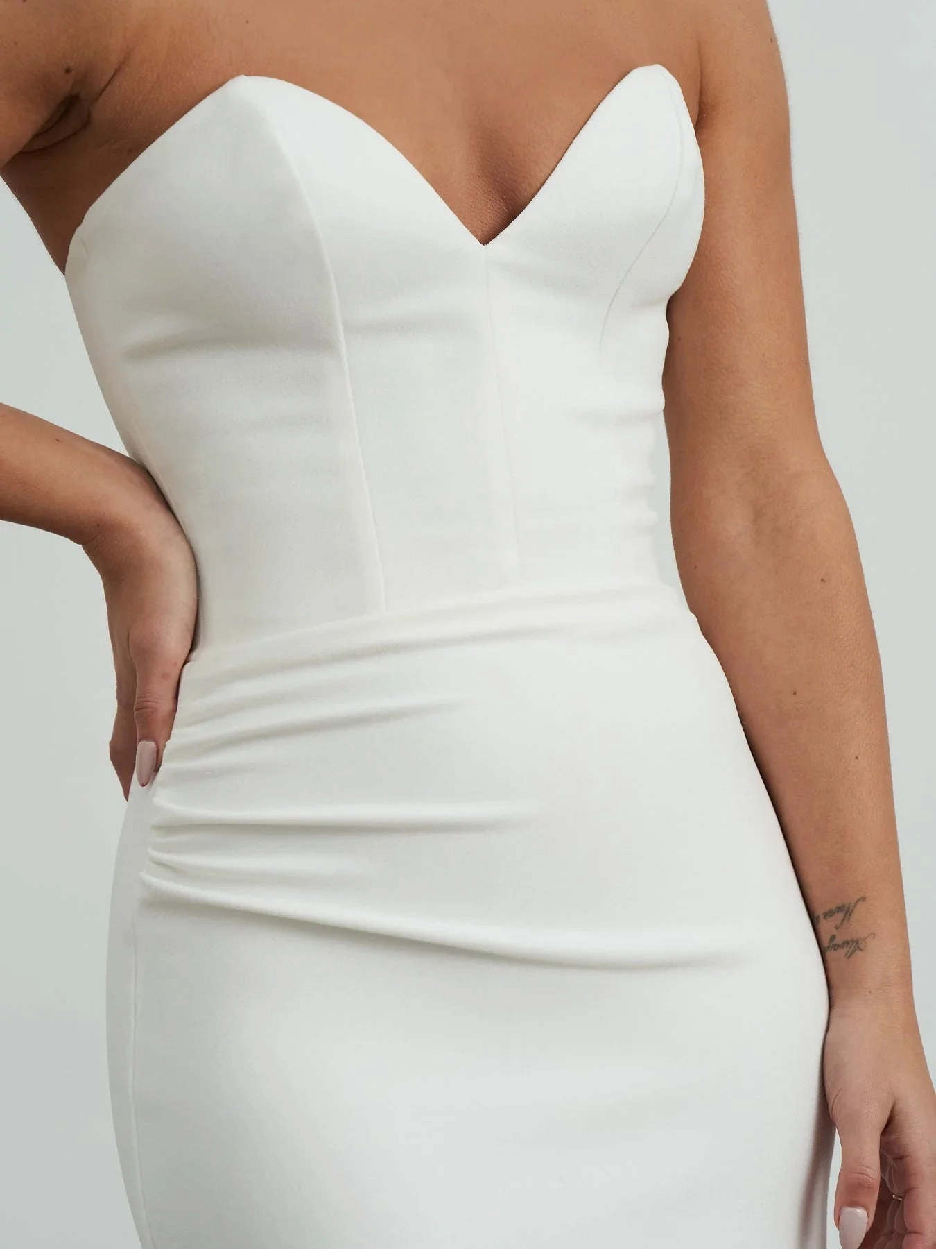 Feminine Vibe Casual Style Wear Luci Midi Dress - White