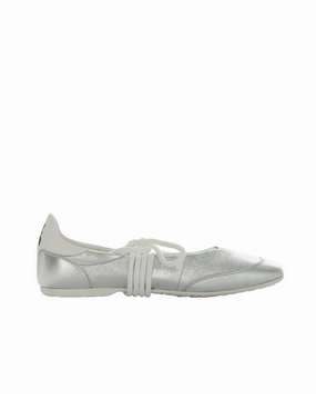 Dancing Skin Laminated Silver Ballet Flats Versatile Sole Flower Walk