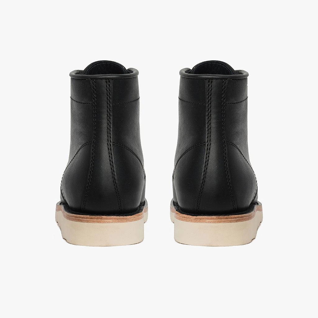 Diplomat | Black Matte Anti fungal Travel Friendly