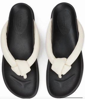 Women's New York Bristol Flip Flop In Black Square Time Support Step