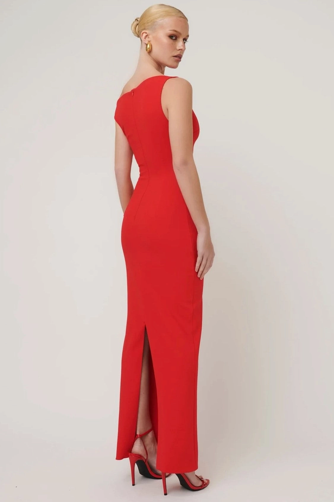 Inaya Gown - Red Flexible Mood Boat-Neck