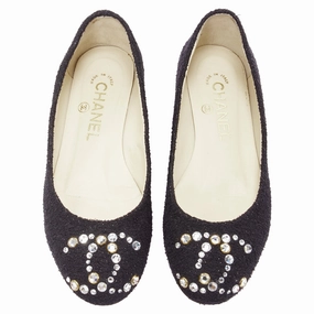 Chanel Tweed Crystal CC Embellished Logo Round Toe Flat Shoes Elegant Finish