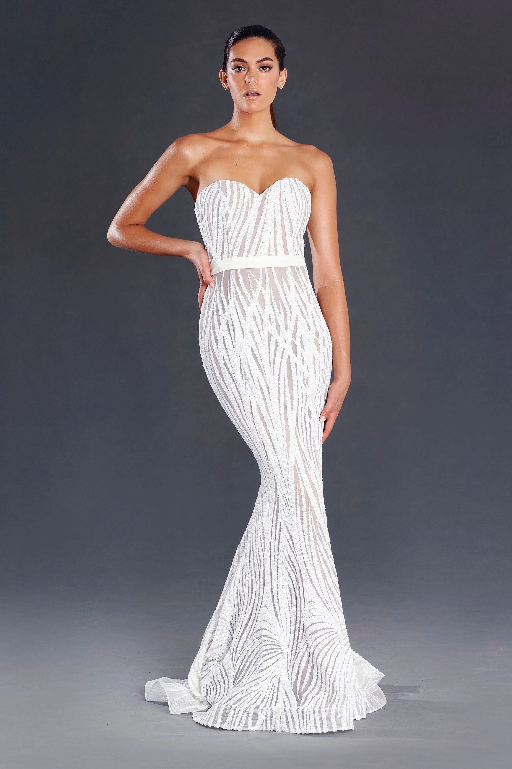 Climate-Adaptive Event Mood Jadore JX039 Gown - White