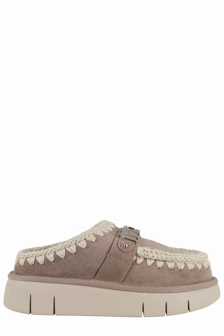 Track Step Tree Lane Metal Logo Bounce Clog