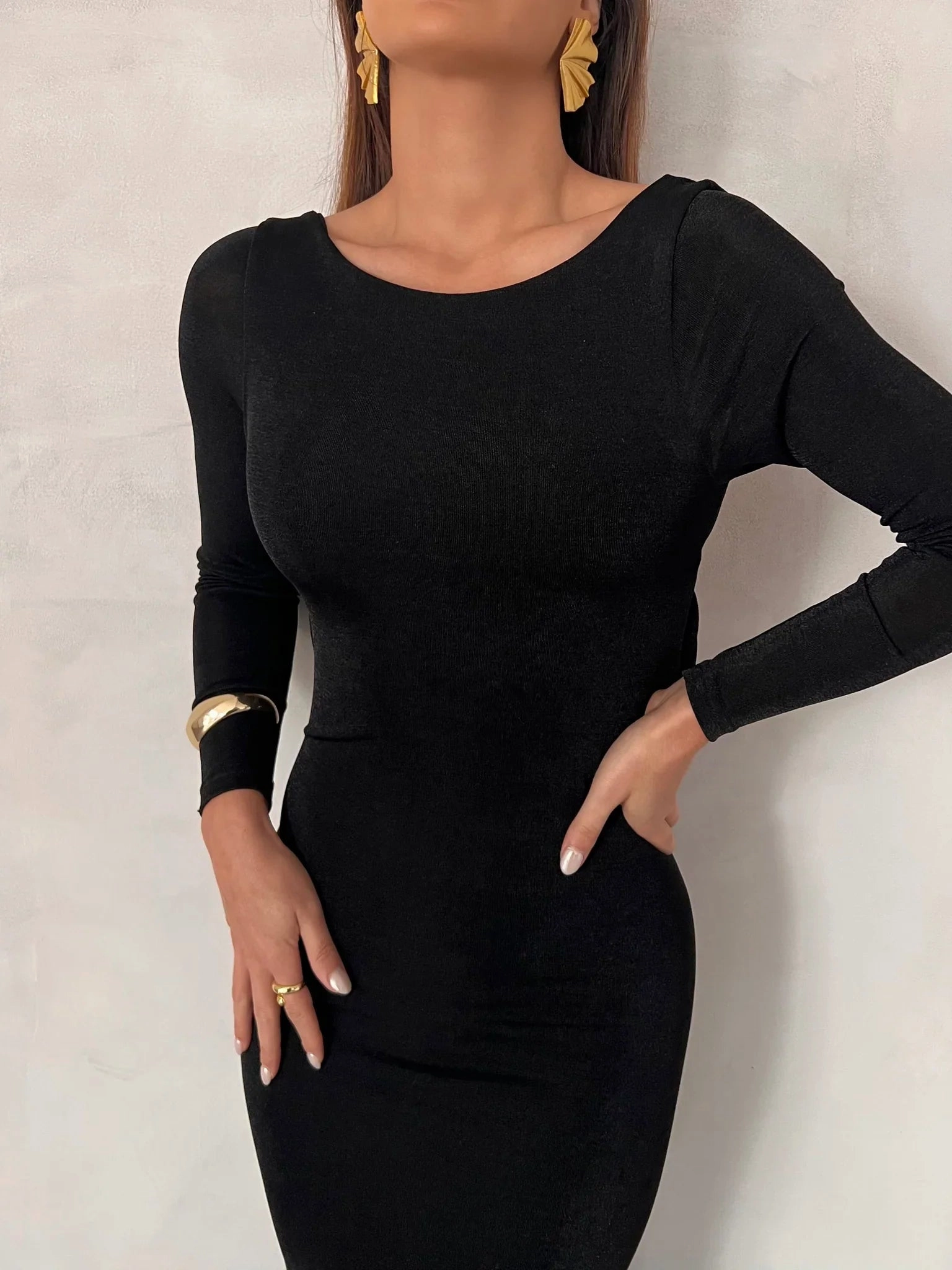 Mia Gown - Black Tailored-fit Subtle pattern