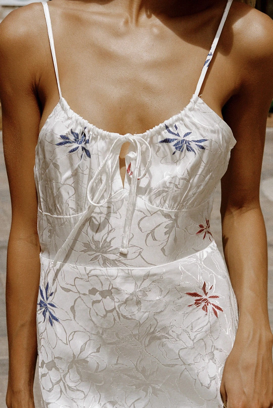 Trendy Design Body Ease Rosa Midi Dress - White