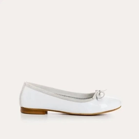 Carmen Vernis In Blanc Boutique Mood Versatile Design