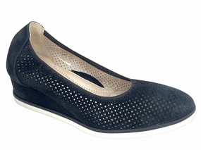 Relaxed Footwear Women's Joy Shoes In Black