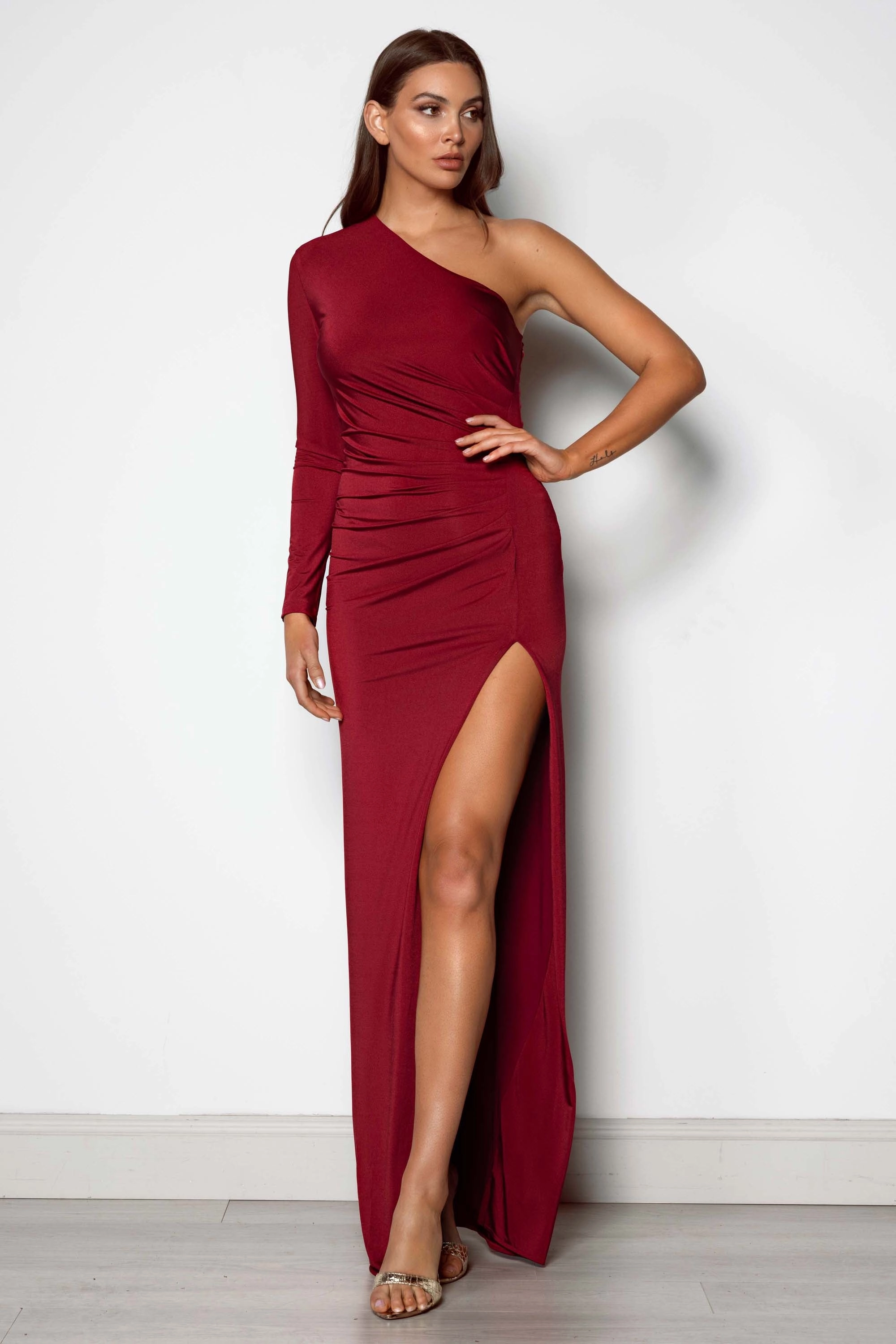 Tessa Dress - Wine Smooth Surface Feminine Movement