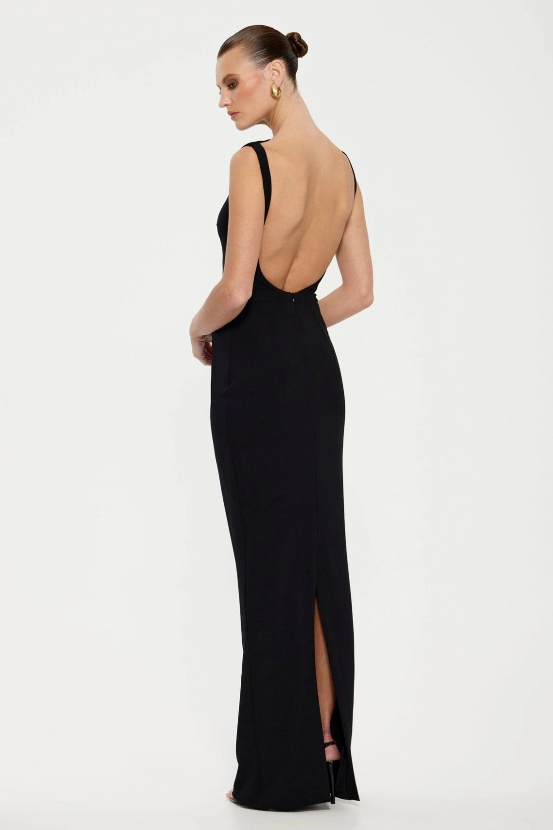 Cool Layers Fitted Shape Verona Gown - Black