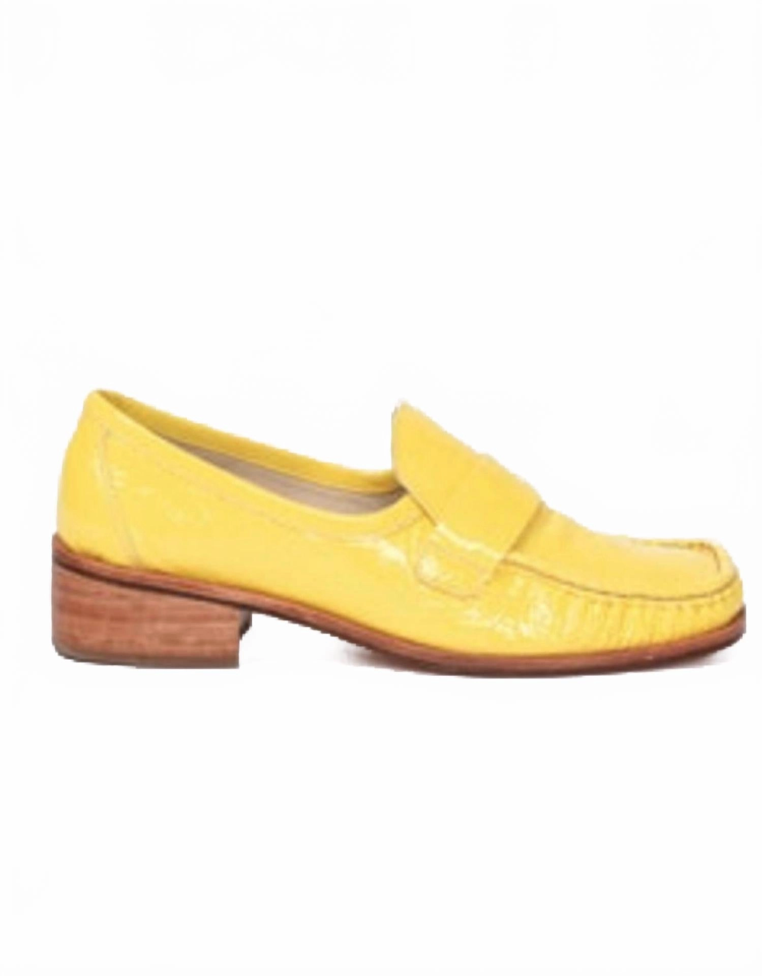 Women's Annie Loafer In Banana Field Play