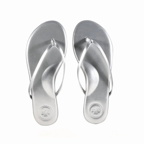 Wedding Glow Yoga Path Women's Indie Sandal In Metallic Soft Silver