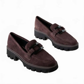Practical Comfort Chic Slip Women's Oleander Loafer In Amarone Suede